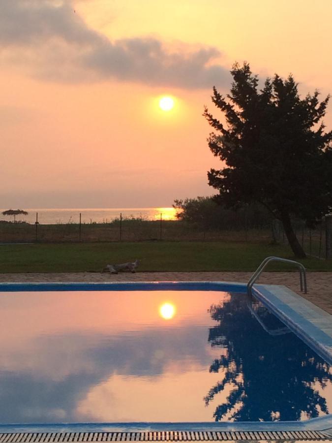 Avra Beach Apartments Lefkimmi  Dış mekan fotoğraf
