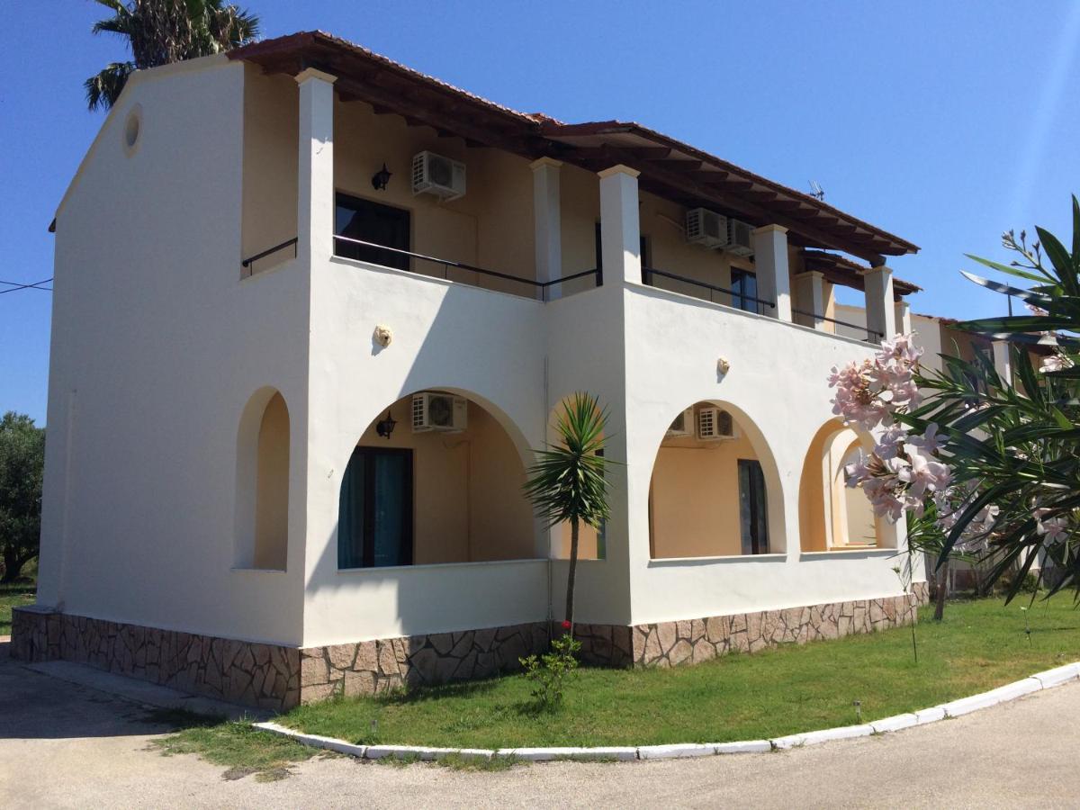 Avra Beach Apartments Lefkimmi  Dış mekan fotoğraf