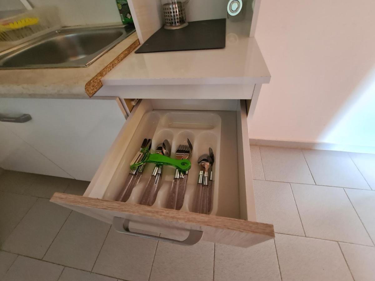 Avra Beach Apartments Lefkimmi  Dış mekan fotoğraf